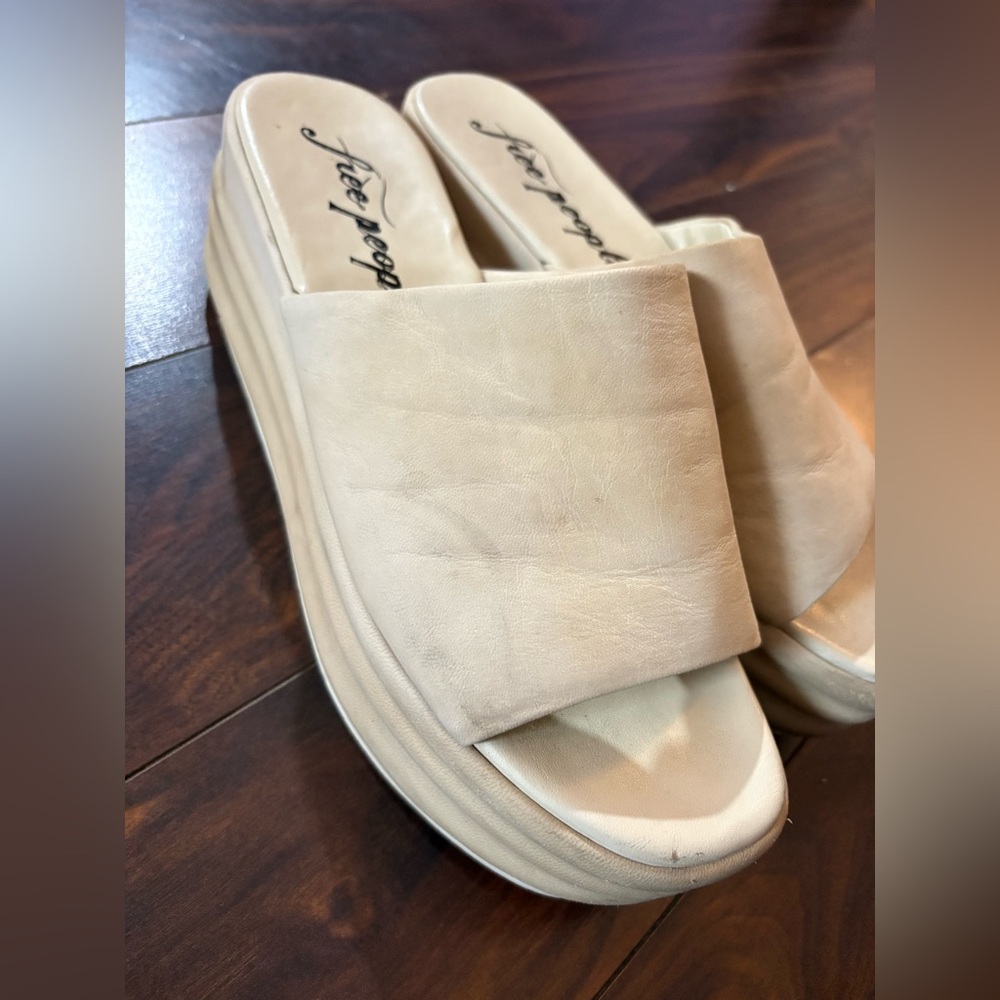 Free People Beige Platform Slide Sandals Size 38.5 - Picture 4 of 7